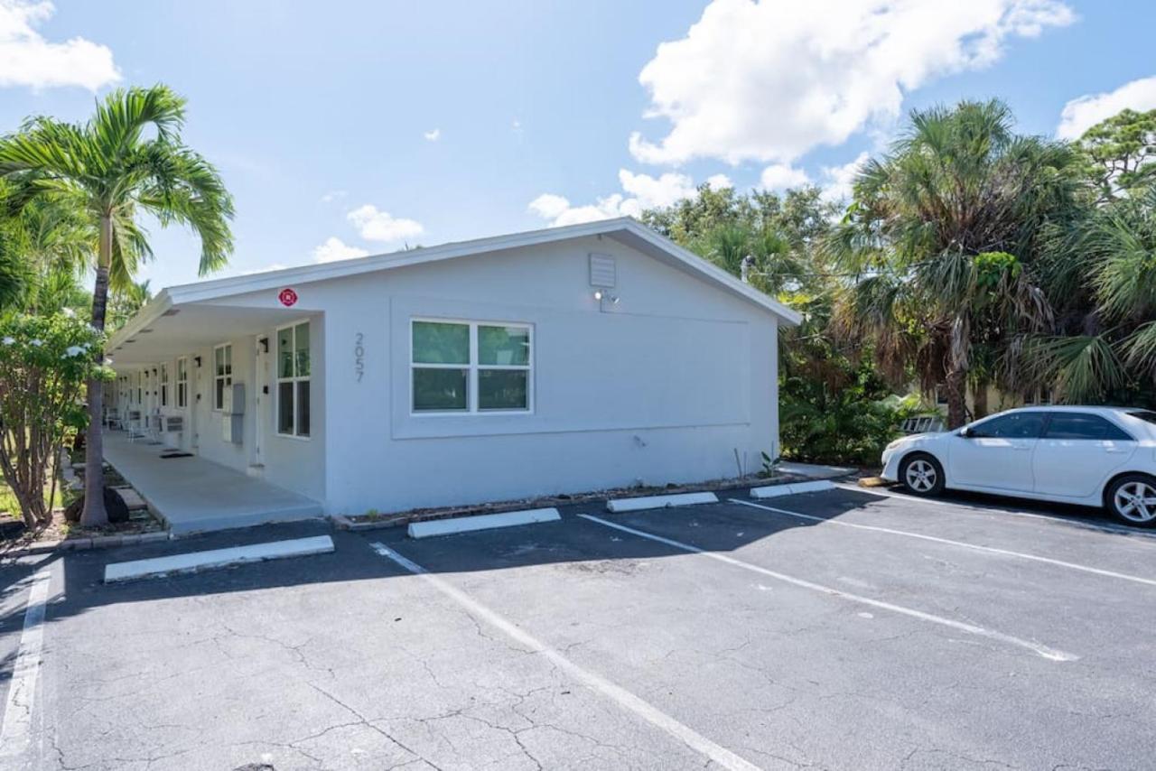 Just Off The Drive 1 Fort Lauderdale Exterior photo